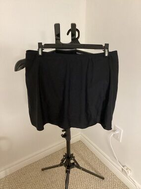 St. Tropez Black Swimsuit Skirt NWOT